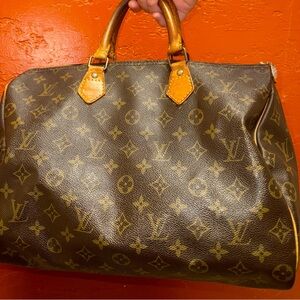 Louis Vuitton Speedy 35